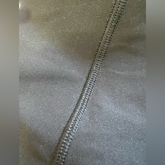 SOLD Lululemon Wunder Under HR Short 10" - Picture 3 of 3